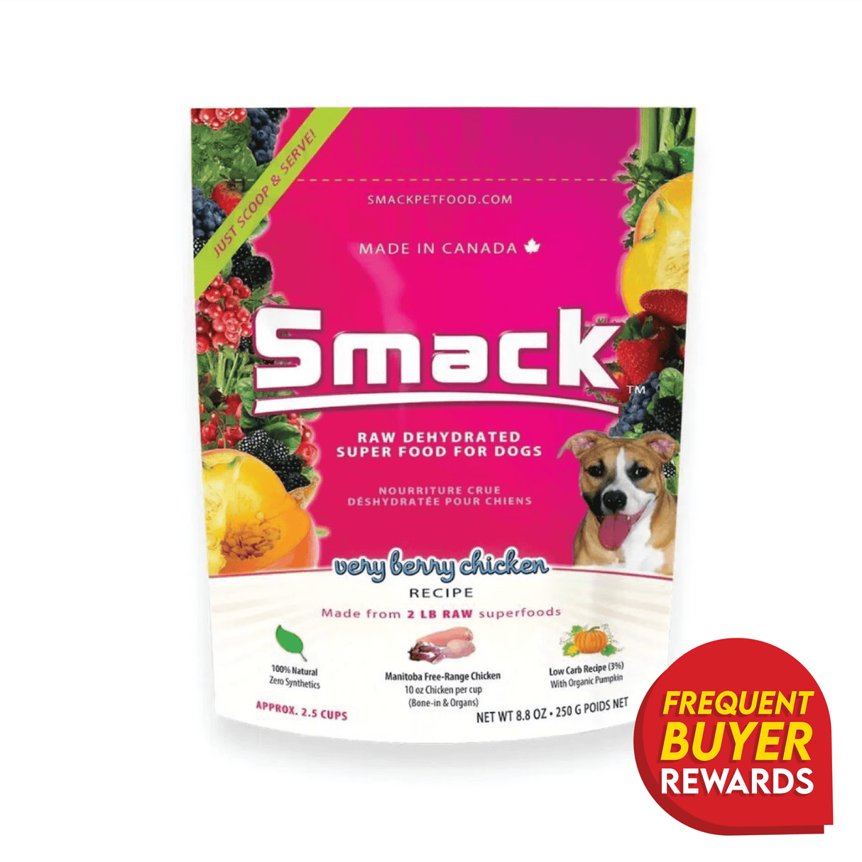 Smack Very Berry Chicken for Dogs pouch, featuring dehydrated raw food with Manitoba chicken and berries, highlights 100% natural ingredients, low-carb, and Frequent Buyer Rewards badge.