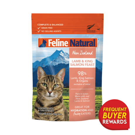 Feline Natural Freeze-Dried Lamb and Salmon Feast pouch, highlighting 98% meat content, complete nutrition, grain-free, with Frequent Buyer Rewards badge, suitable for all cat stages.