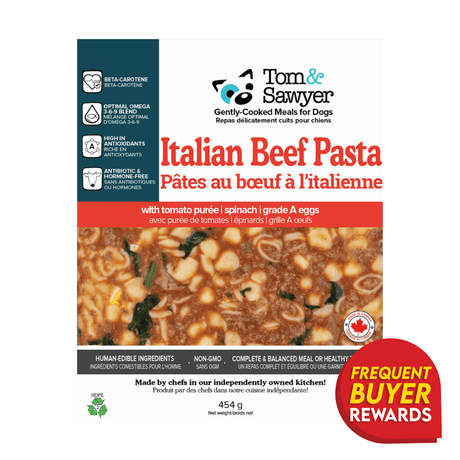 Tom & Sawyer Italian Beef Pasta dog meal label highlighting antibiotic-free beef, pasta, tomato purée, spinach, and nutrition benefits like Omega blend and antioxidants.