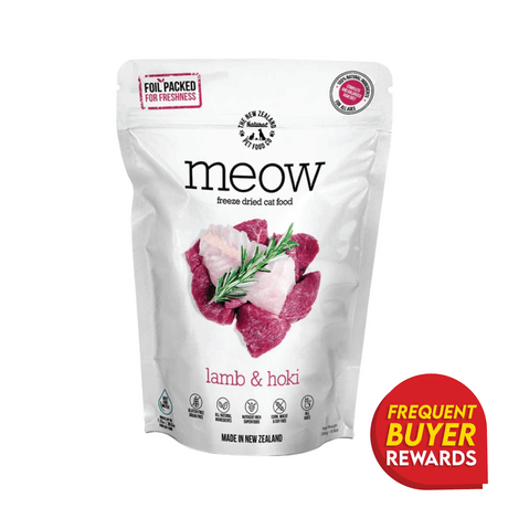 Meow Lamb & Hoki freeze-dried cat food in a foil pouch, highlighting grain-free, all-natural ingredients, nutrient richness, and frequent buyer rewards badge. Suitable for all cat ages.